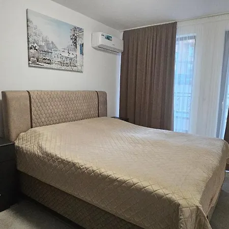 Terassen-boutique -emperium 105a Sveti Vlas